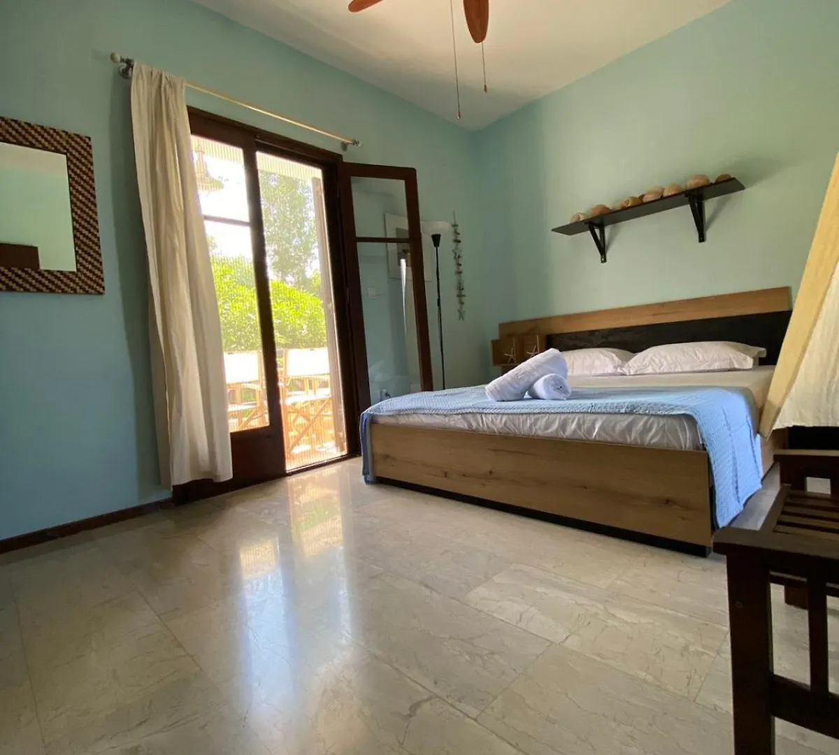 Front Of The Sea Elia Apartment Elia Nikitis